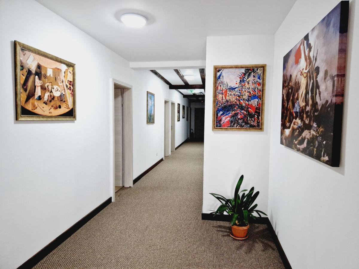 Confort Inn Otopeni Exterior photo