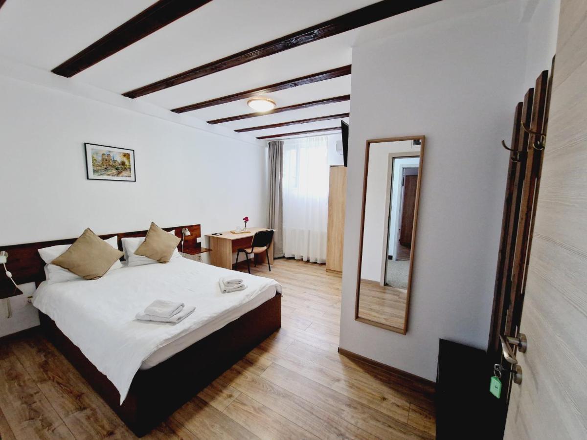 Confort Inn Otopeni Exterior photo