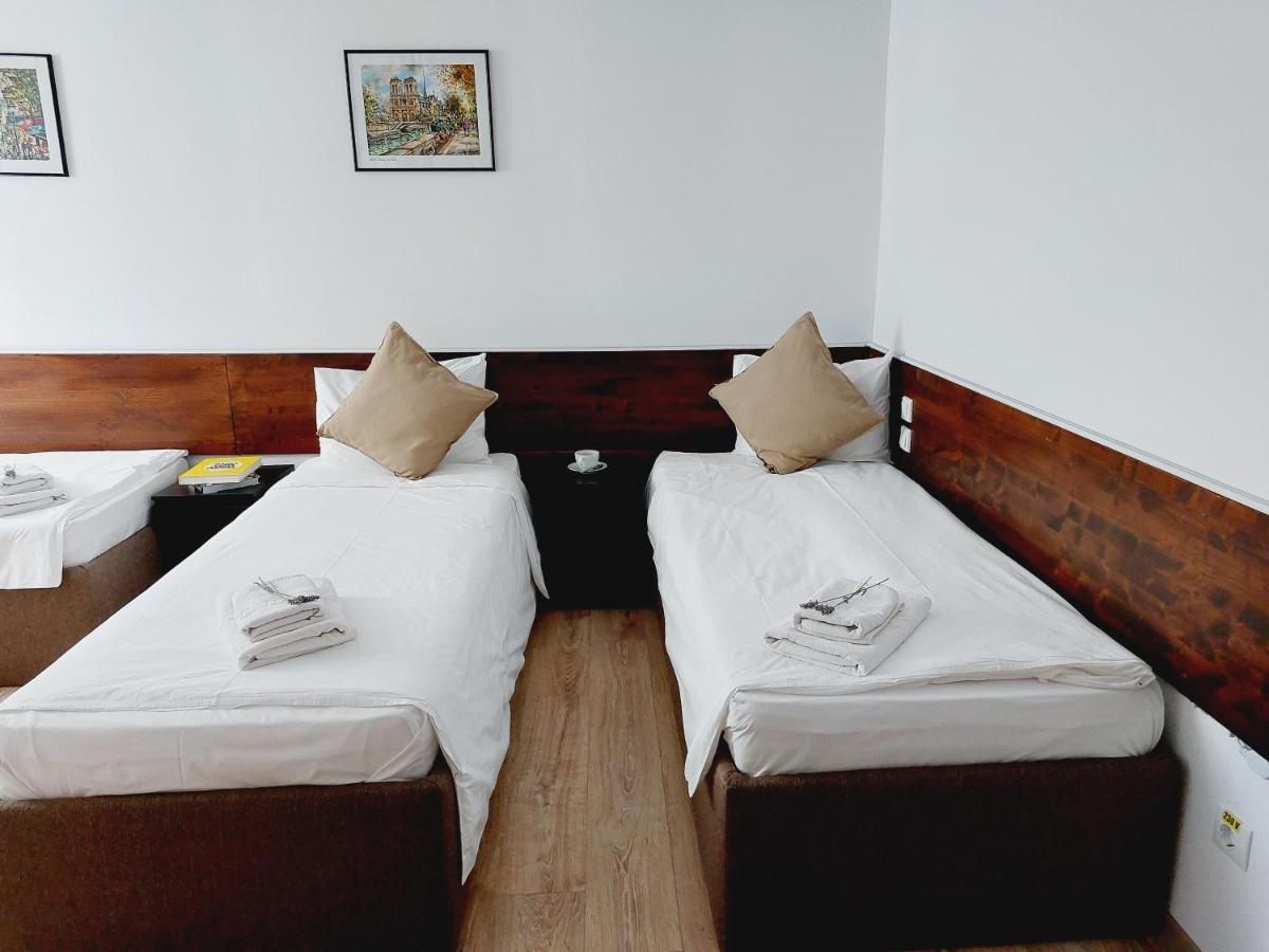 Confort Inn Otopeni Exterior photo