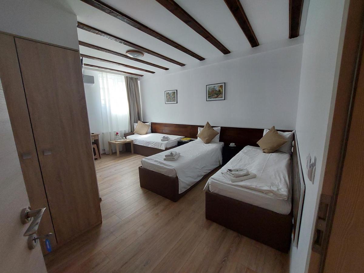 Confort Inn Otopeni Exterior photo